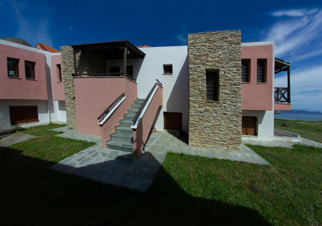 Beachfront Stylish Maisonette In Ierissos Exterior foto